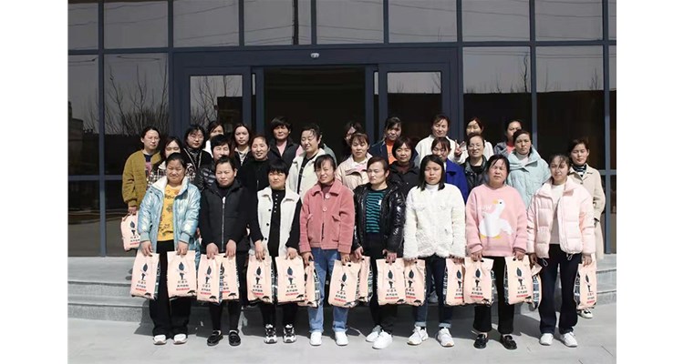  辰康因我而兴、我为辰康自豪，辰康药业庆祝“三八”节 